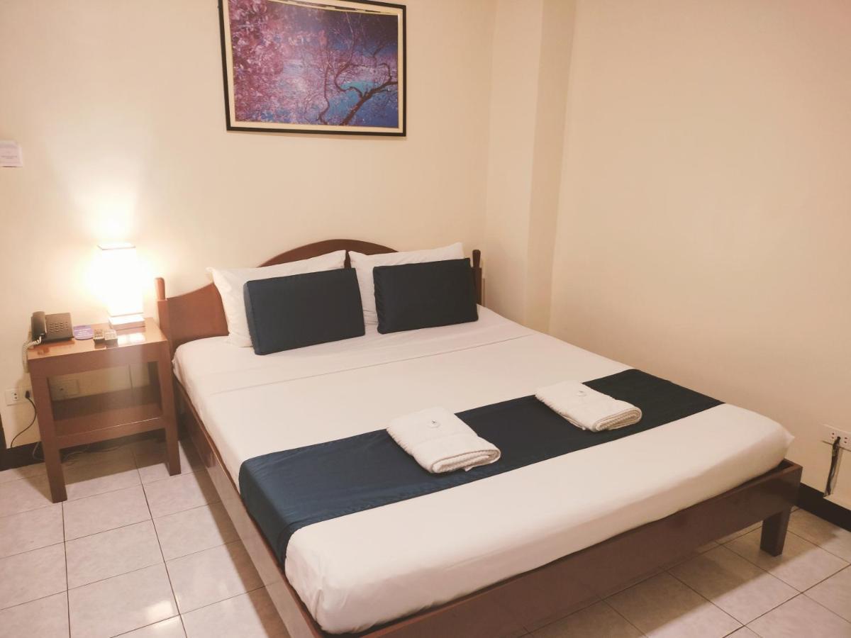Fuente Hotel De Cebu Екстер'єр фото