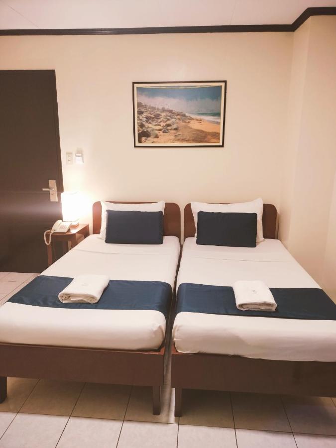 Fuente Hotel De Cebu Екстер'єр фото